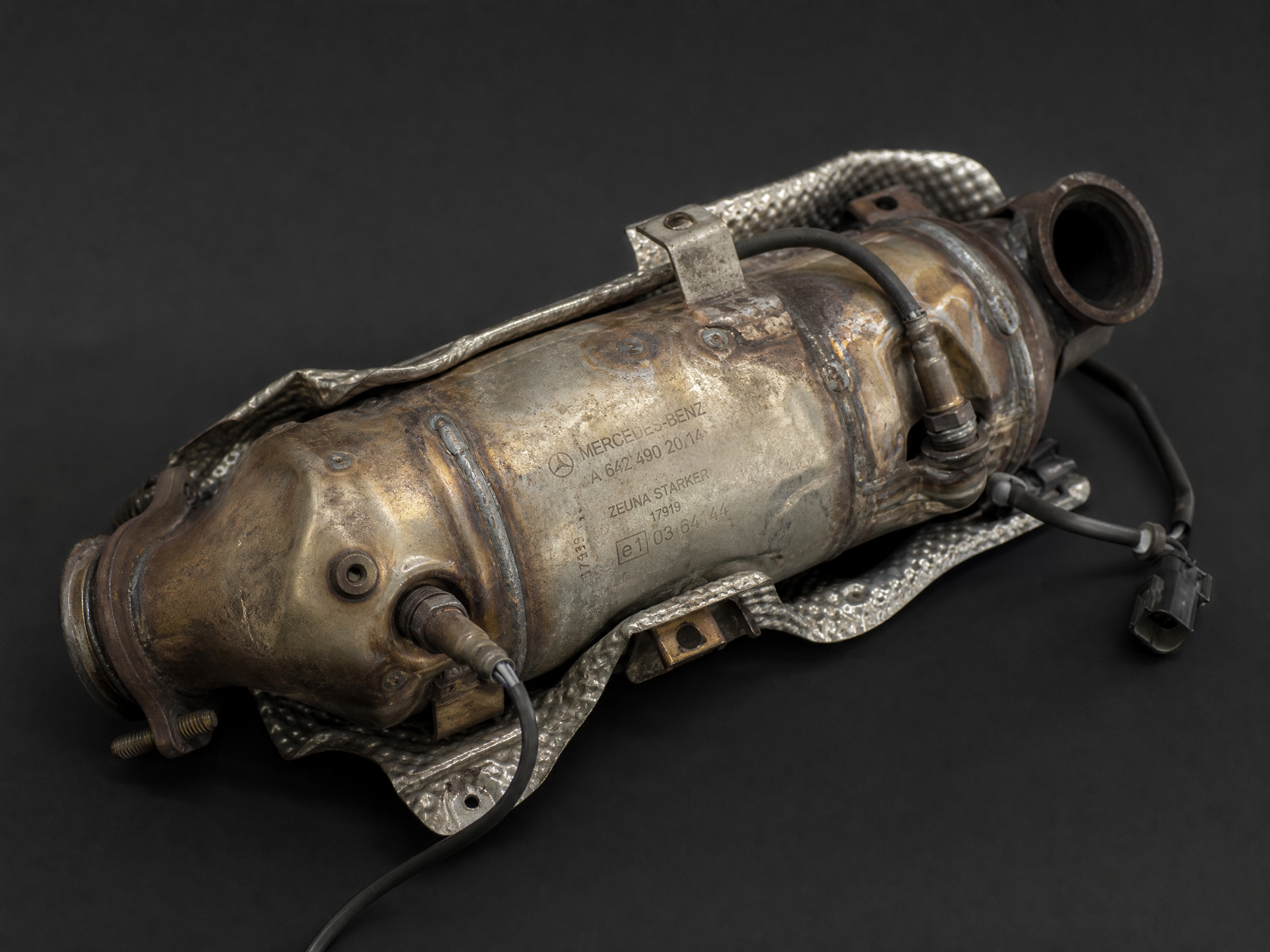 Volvo catalytic converter part number 30650-E9516-77 scrap value